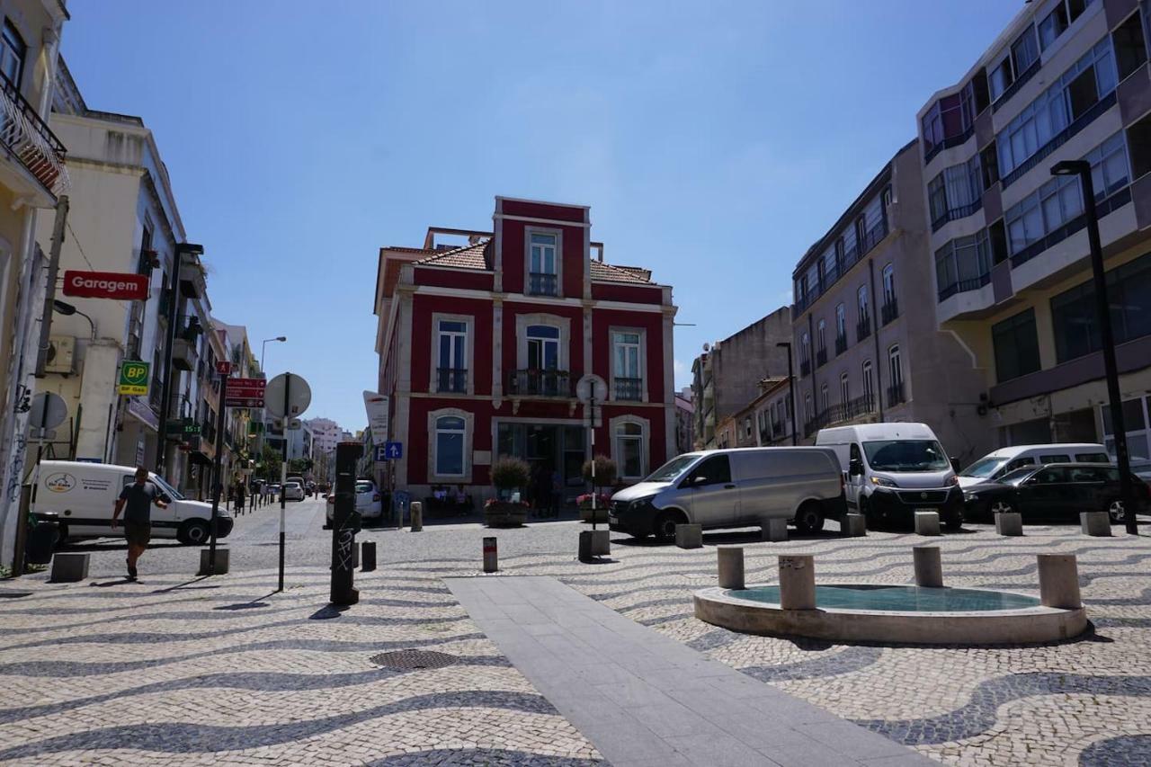 Al D' Cacilhas Studio Almada Exterior photo